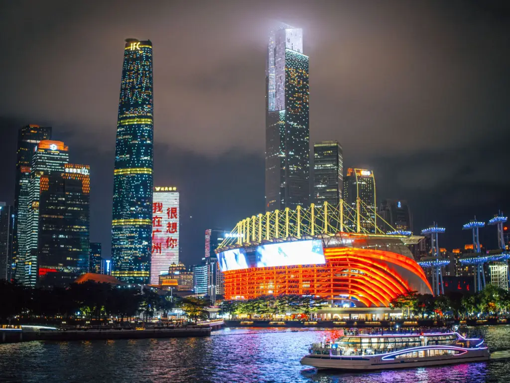 2025年深圳新高考选科方案报告：热门组合与专业覆盖率解析